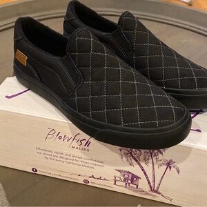 Blowfish Quikted Slip ons in Black Field - new